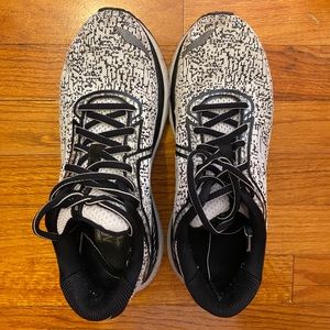 Brooks Adrenaline Running Sneakers